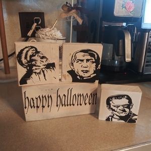 Wood block halloween decor set